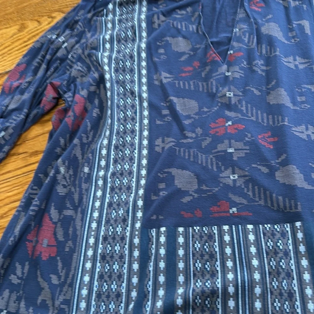 Lucky Brand mixed print boho top. Embroidery on sleeves and shoulders. Small. - Picture 4 of 11